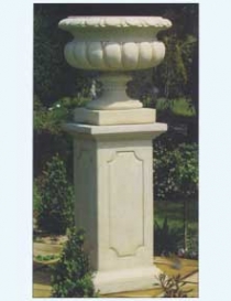 Scanlan Urn with Spencer Pedestal